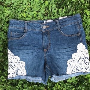 Girls Crocheted denim shorts
